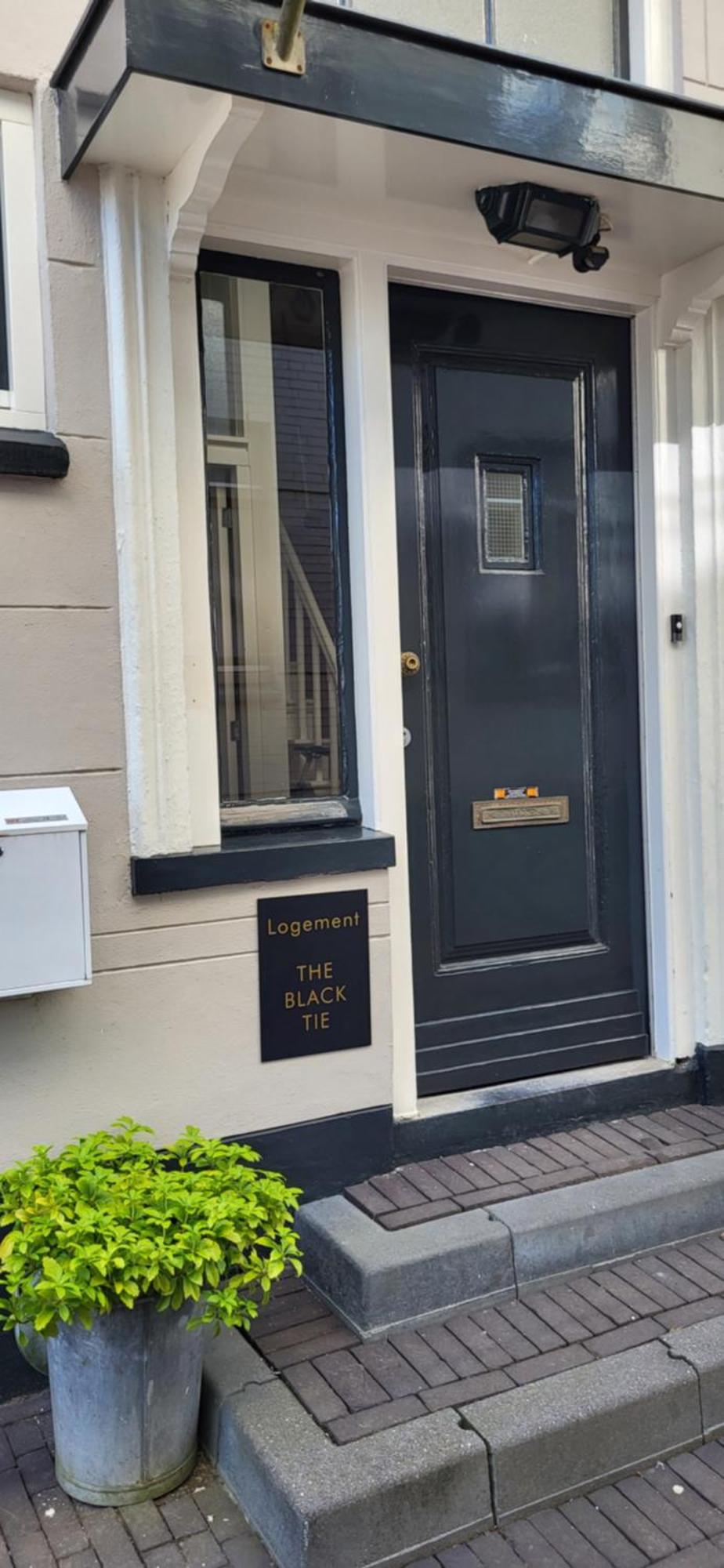 Logement The Black Tie Assen Luaran gambar