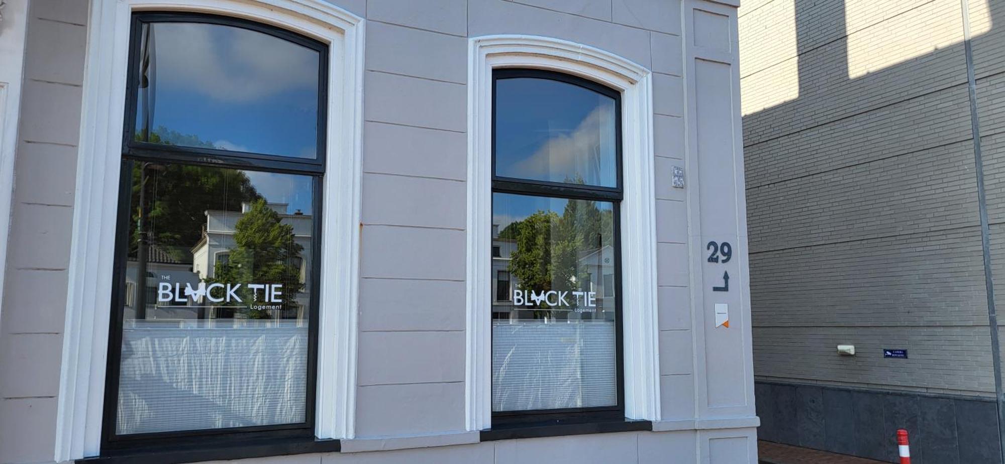 Logement The Black Tie Assen Luaran gambar