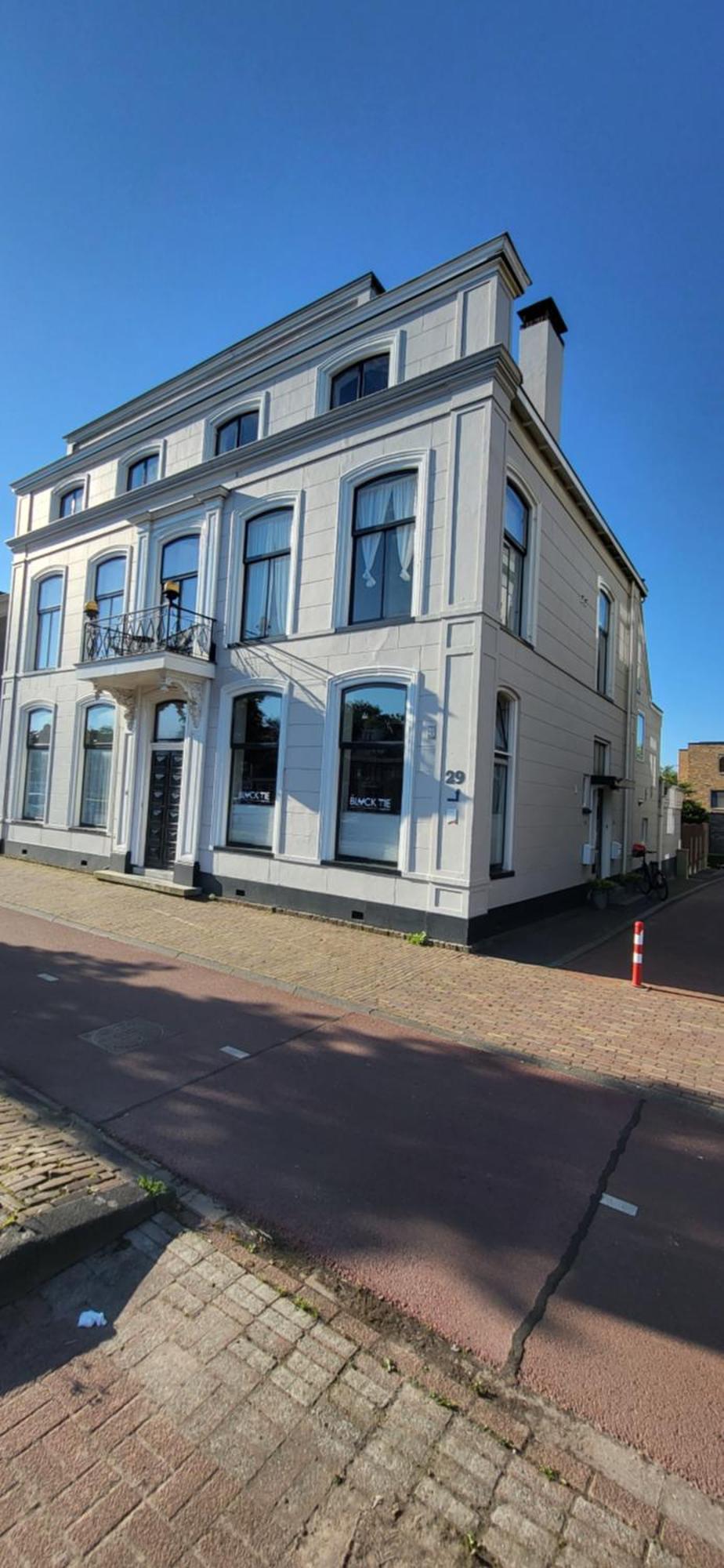 Logement The Black Tie Assen Luaran gambar
