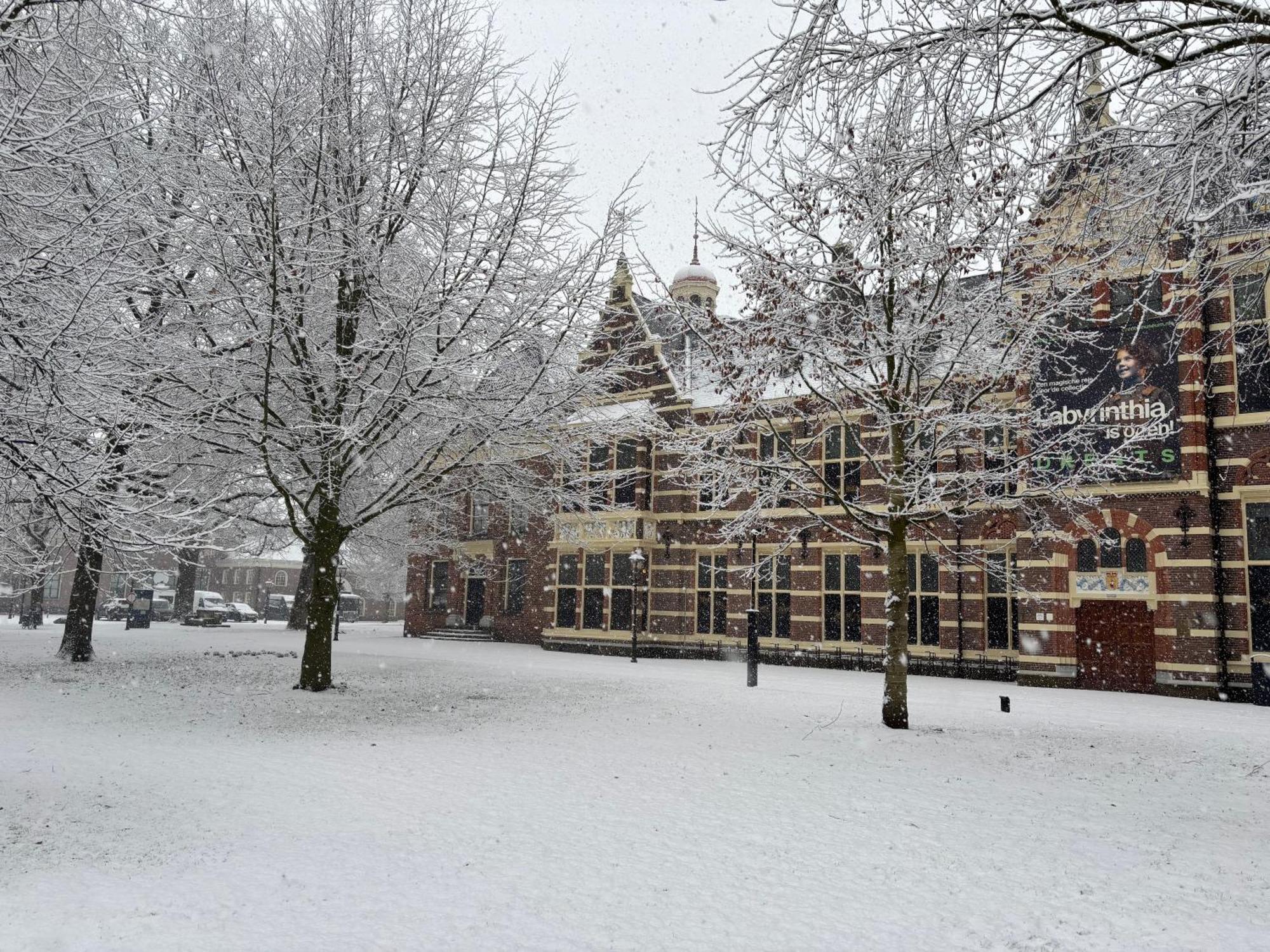 Logement The Black Tie Assen Luaran gambar