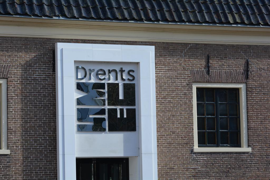 Logement The Black Tie Assen Luaran gambar